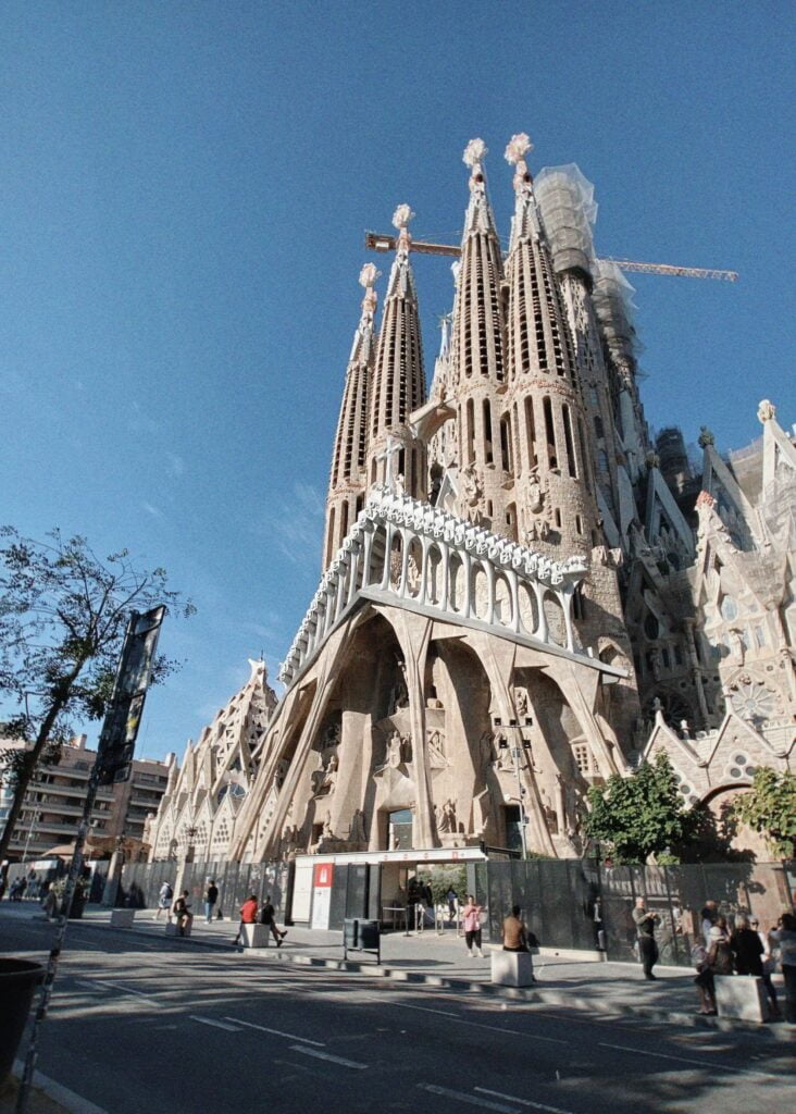 Catedral de la Sagrada Familia - Barcelona. Requisitos para viajar a España